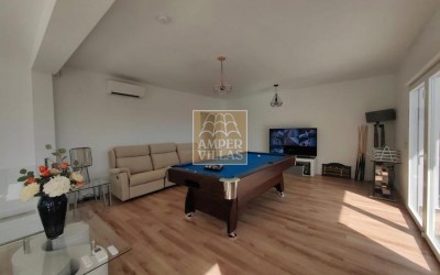 A beautiful, renovated villa with panoramic sea views.